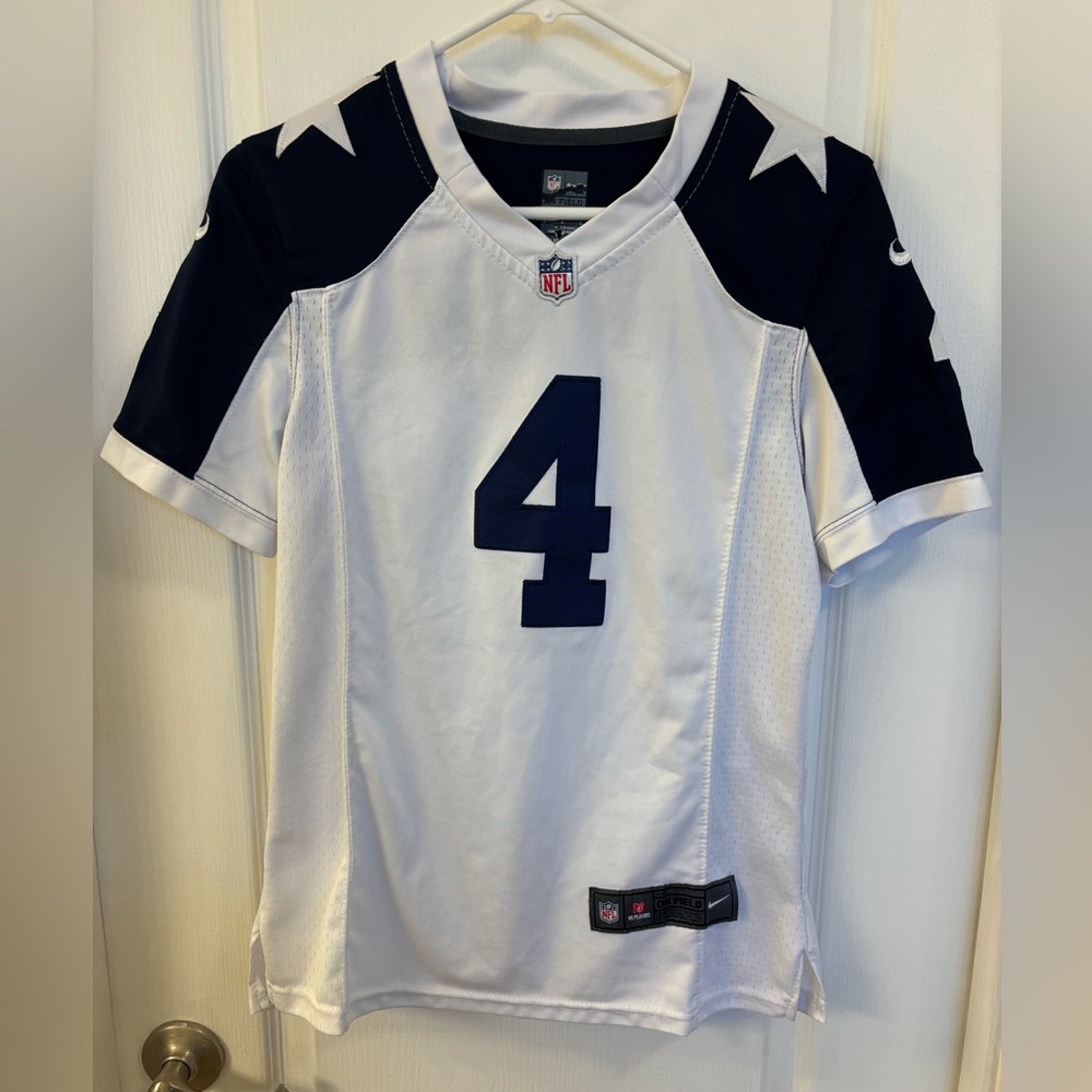 NFL Dallas Cowboy’s Size Large #4 Dak Prescott Women's Jersey